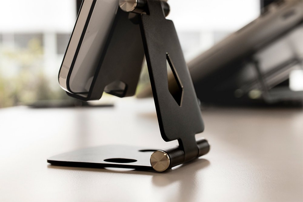 Mobiparts Phone Stand | Verstelbare Telefoonhouder van Metaal | Maat M - Matmuis - Matmuis