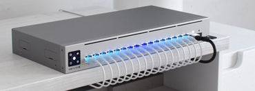 Ubiquiti UniFi Switch Pro Max 16 PoE | 16-Poorts 2.5G Switch | Managed L3 | 4x PoE++ + 12x PoE+ | Zilver - Matmuis