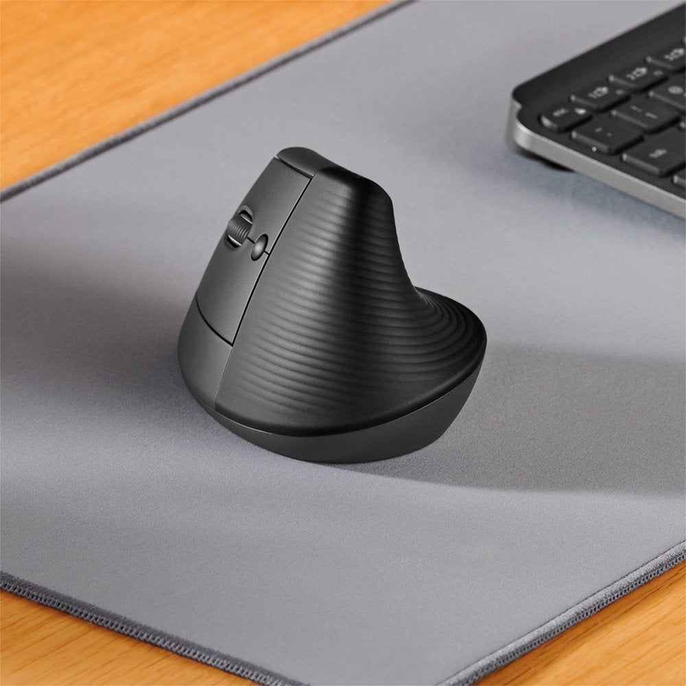 Logitech Lift | Ergonomische Draadloze Muis | Linkshandig | RF + Bluetooth | 4000 DPI | Grafiet - Matmuis - Matmuis