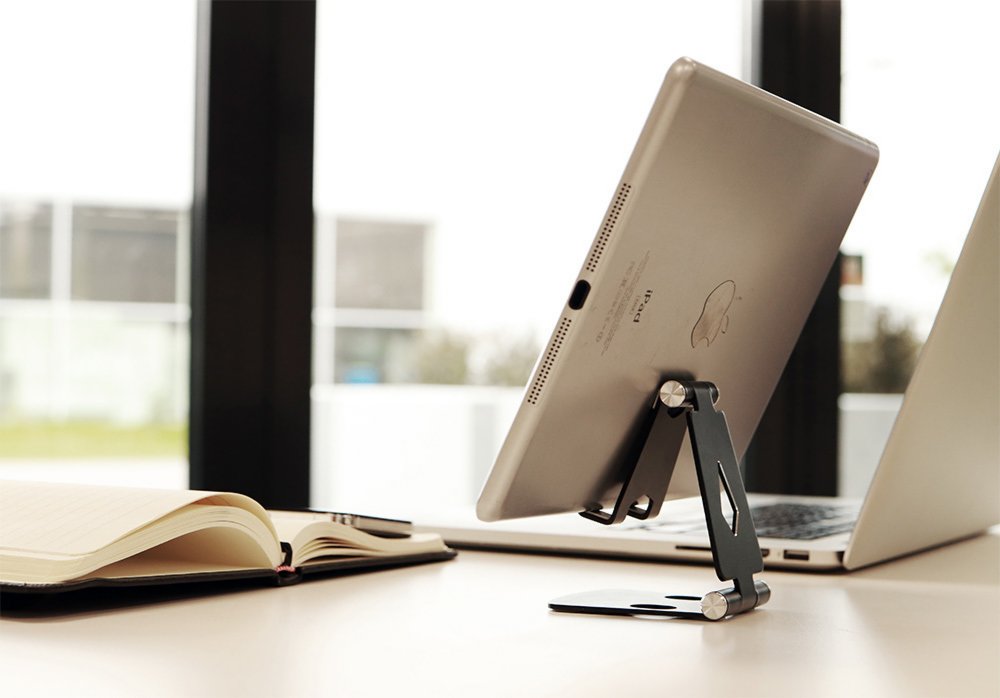 Mobiparts Tablet Stand | Verstelbare Tablethouder van Metaal | Maat L - Matmuis - Matmuis