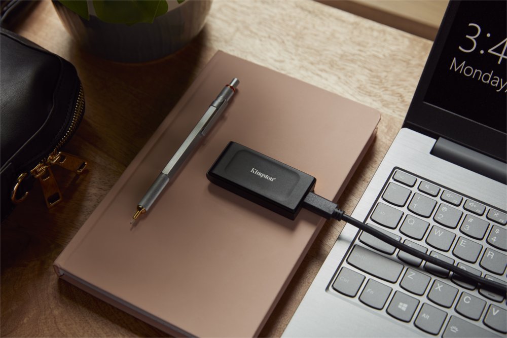 Kingston XS1000 | Externe SSD | 1TB | USB 3.2 Gen 2 | Compact & Draagbaar - Matmuis