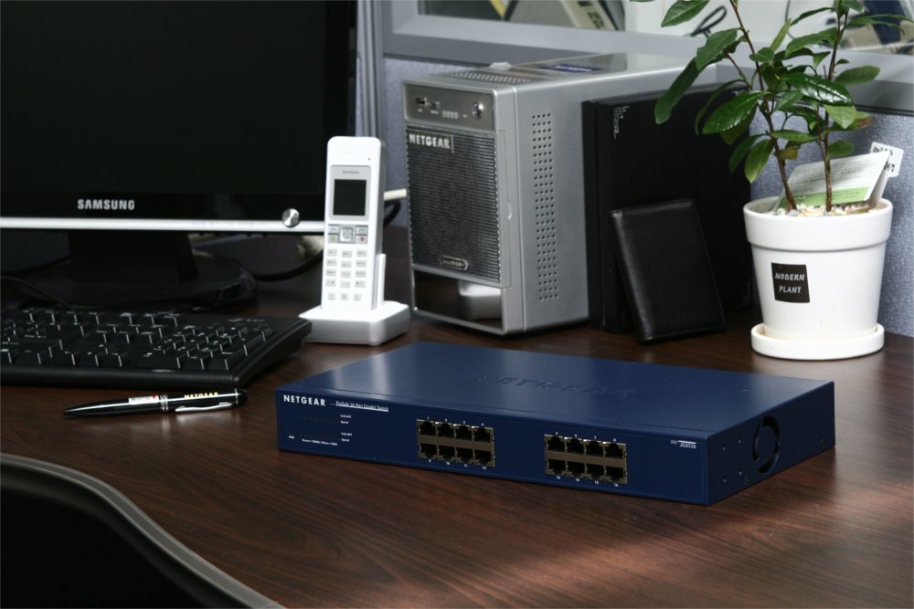 Netgear ProSAFE JGS516 | Unmanaged Switch | 16 Poorten | Gigabit Ethernet (10/100/1000 Mbps) - Matmuis