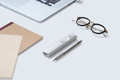 Logitech Spotlight | Draadloze Presenter | Bluetooth/RF | Grijs