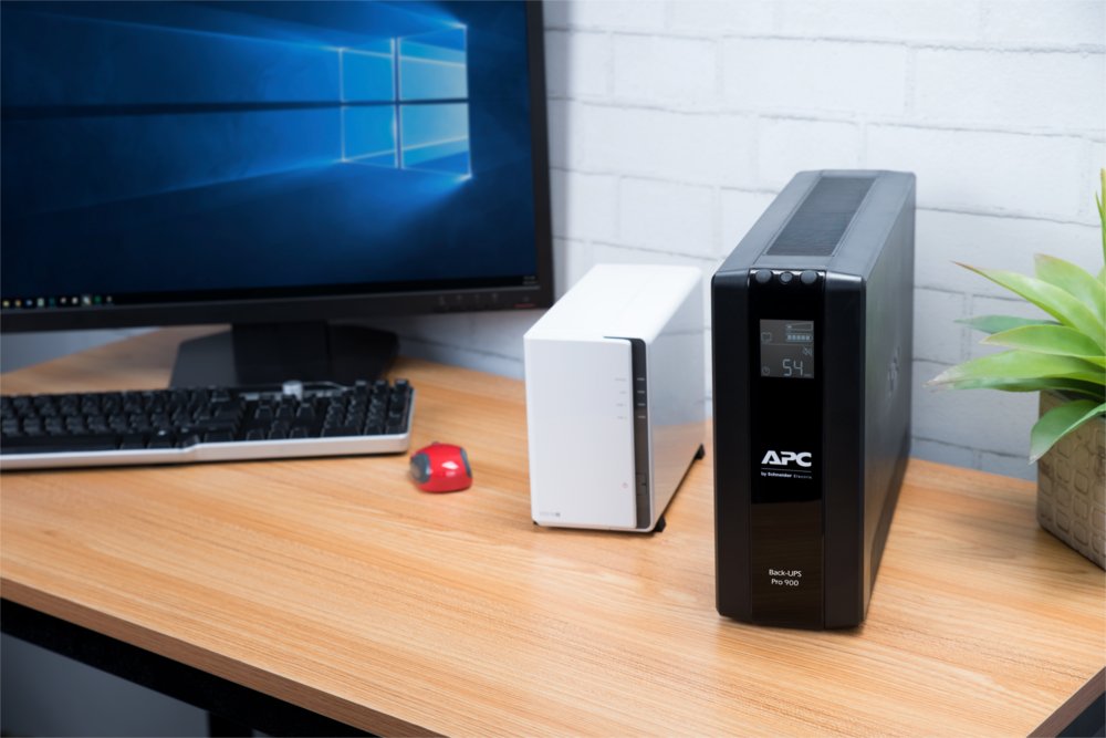 APC Back-UPS Pro BR900MI | 900 VA | 6x IEC C13 Stopcontacten | AVR Spanningstabilisatie | LCD-Statusdisplay - Matmuis - Matmuis